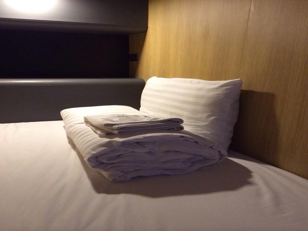 Mybed Ratchada Hotell Bangkok Eksteriør bilde