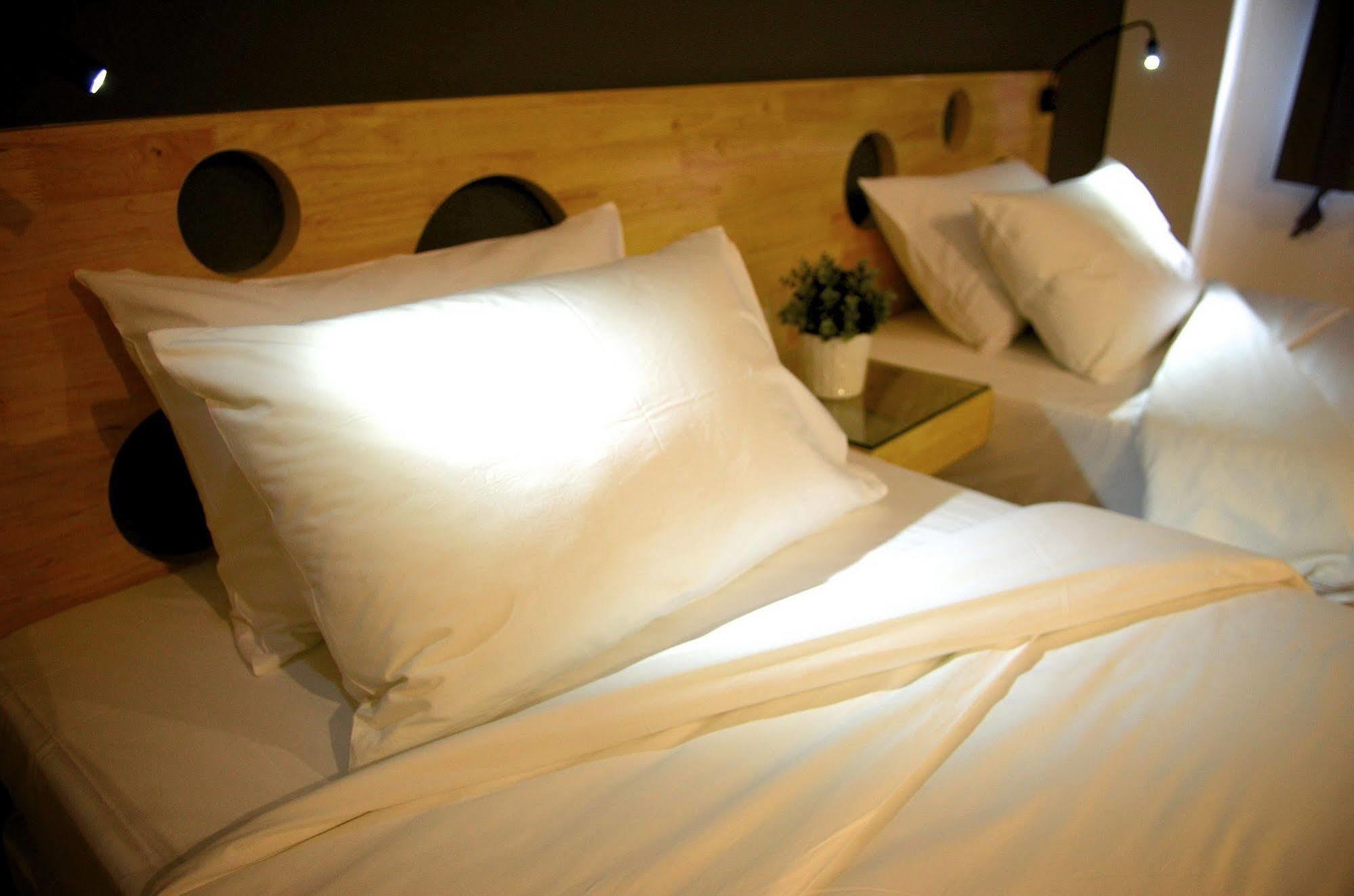 Mybed Ratchada Hotell Bangkok Eksteriør bilde